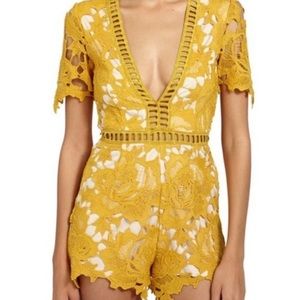 MISSGUIDED Ladder Lace Playsuit